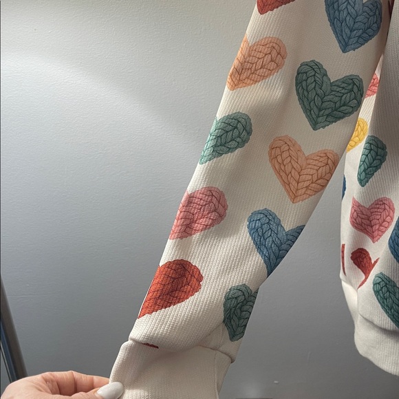 Colorful Heart Patterned Top - Picture 2 of 9